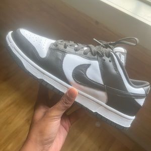 Nike “panda” dunks